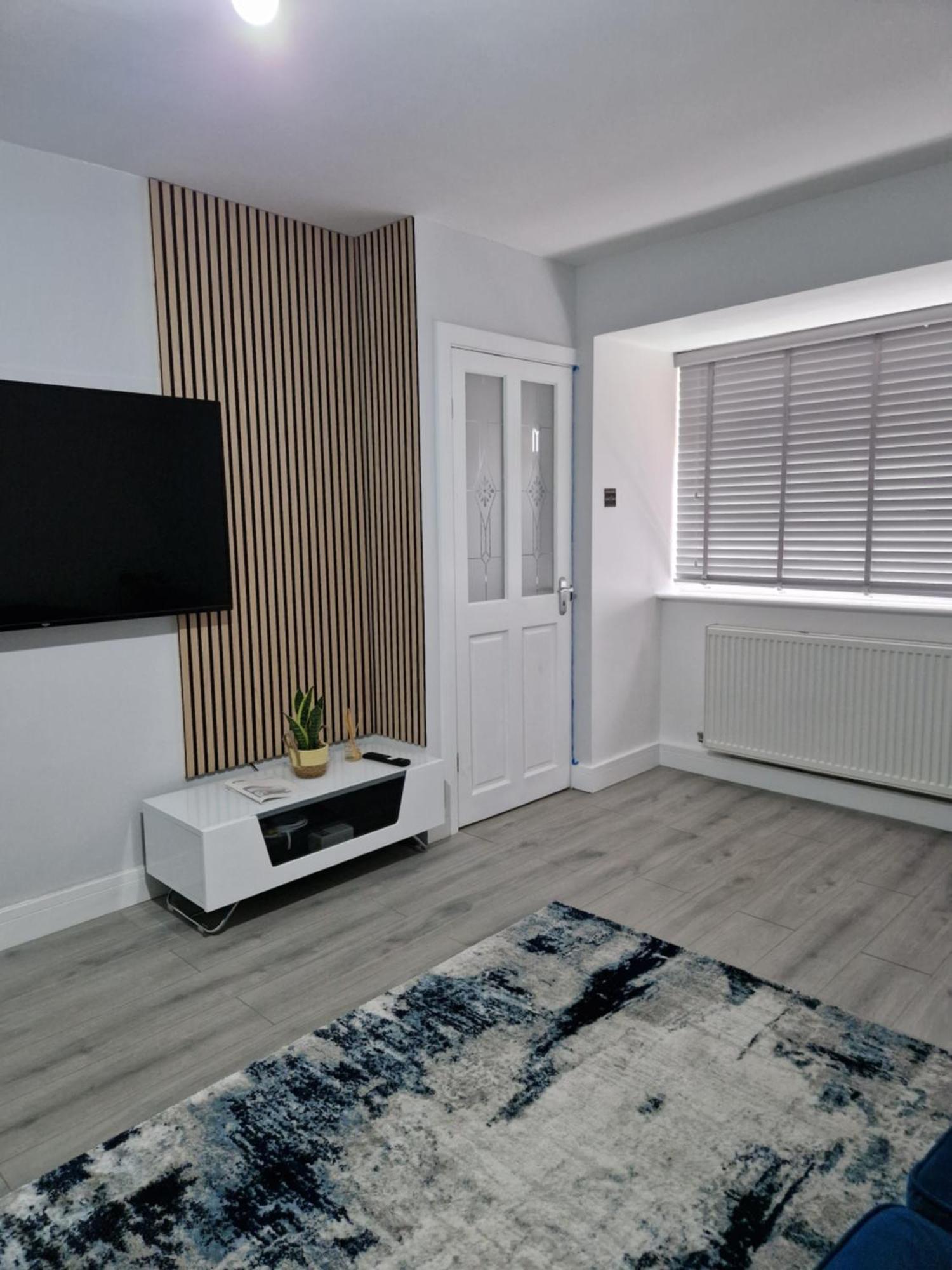 Stylish 2 Bed Home- Short Walk To Tottenham Stadium/Stations 伦敦 外观 照片